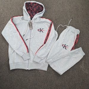 Men’s sweat/jogging suits